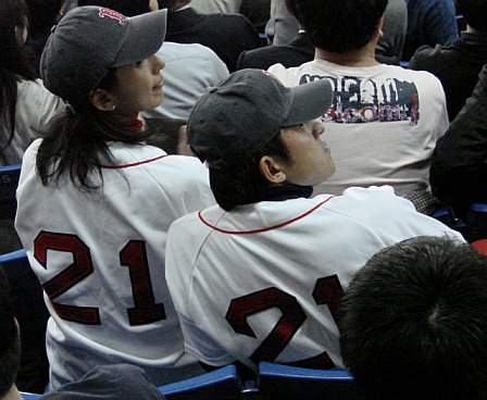 japan-trip-clemens-fans.jpg