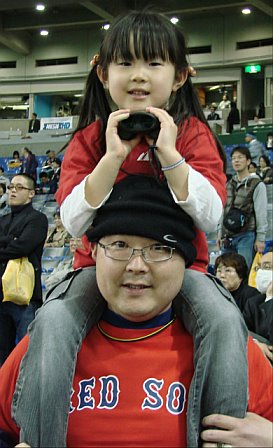 japan-trip-father-and-daughter.jpg
