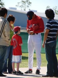 spring-training-autographs.jpg